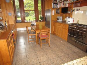 Kitchen- click for photo gallery